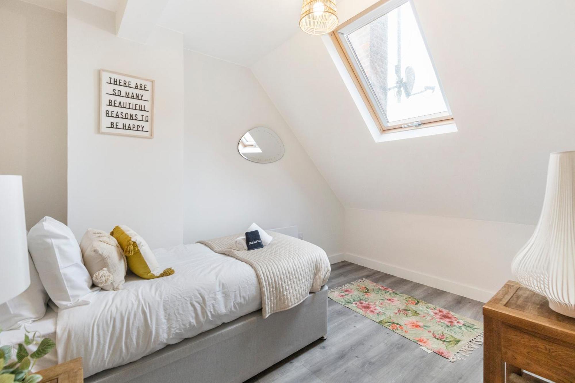 Ipswich Town Center Gem Sleep 5公寓 外观 照片