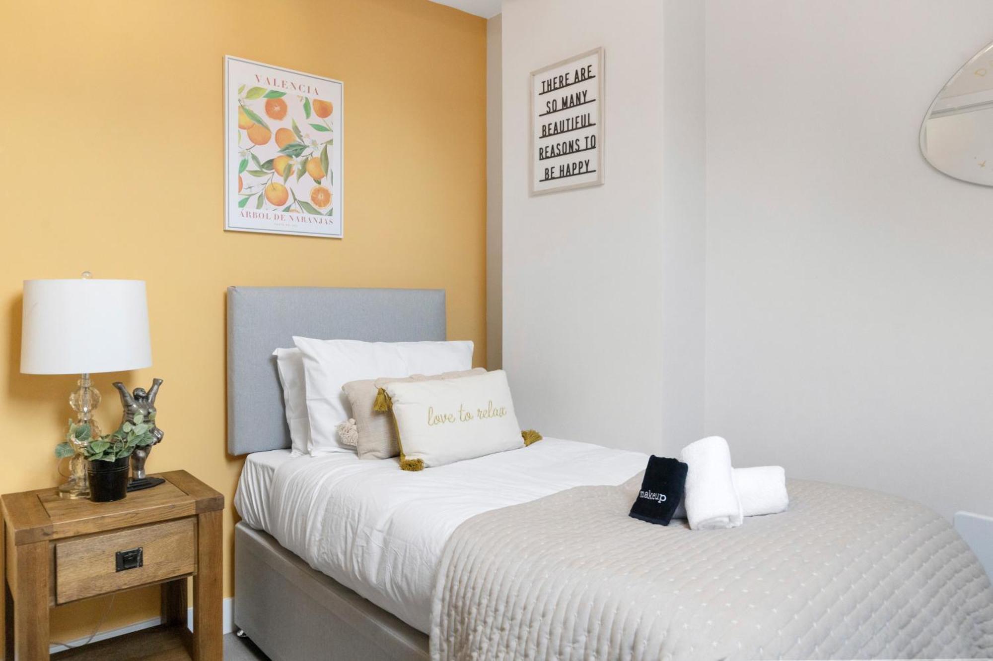 Ipswich Town Center Gem Sleep 5公寓 外观 照片