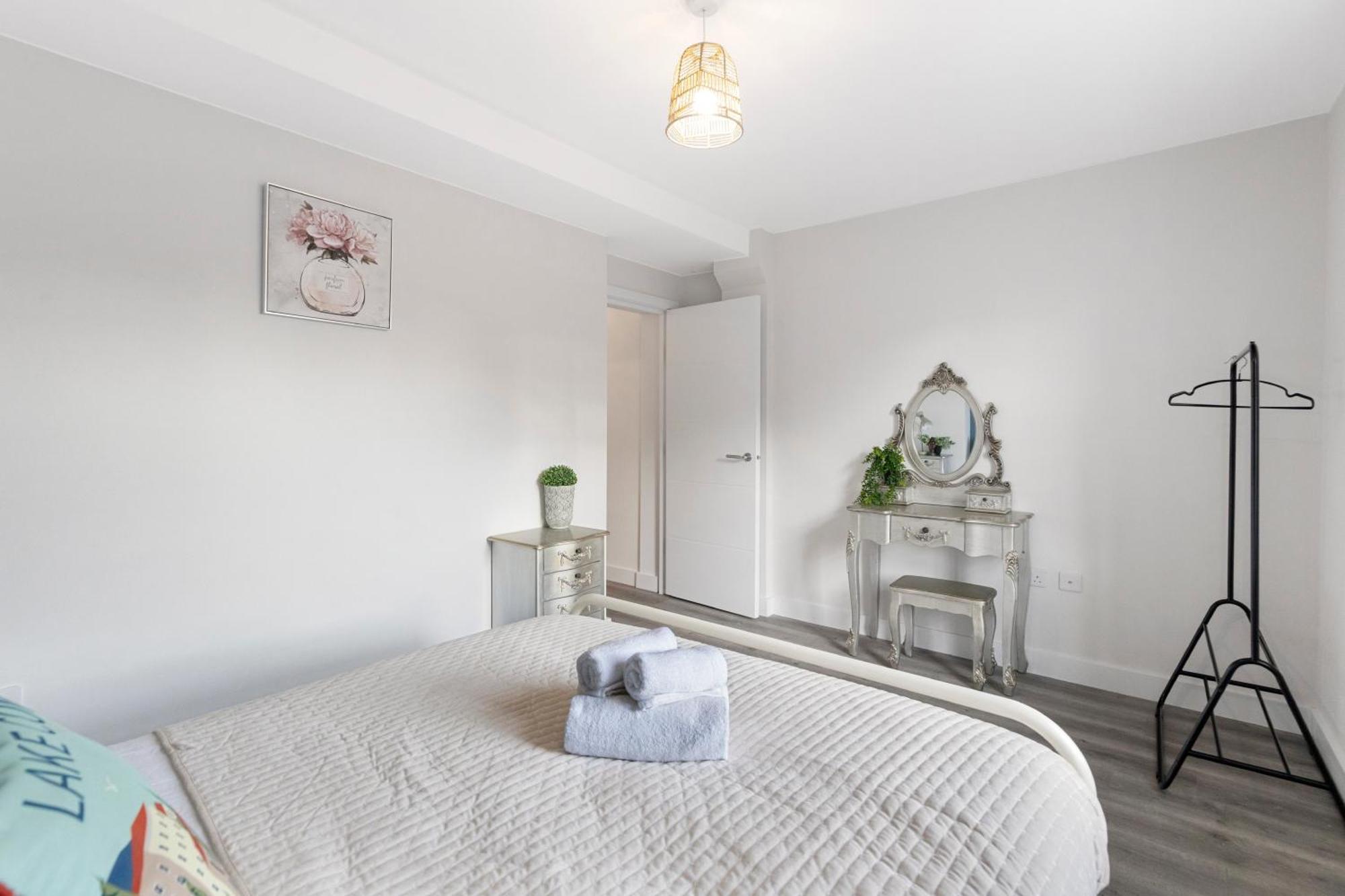 Ipswich Town Center Gem Sleep 5公寓 外观 照片
